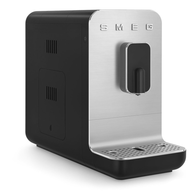SMEG Täisautomaatne Kohvimasin BCC11BLMEU, must